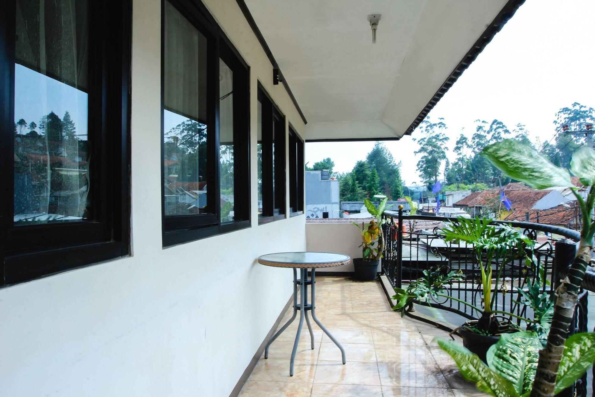 Hotel Reddoorz Near Cikole Lembang Exterior foto