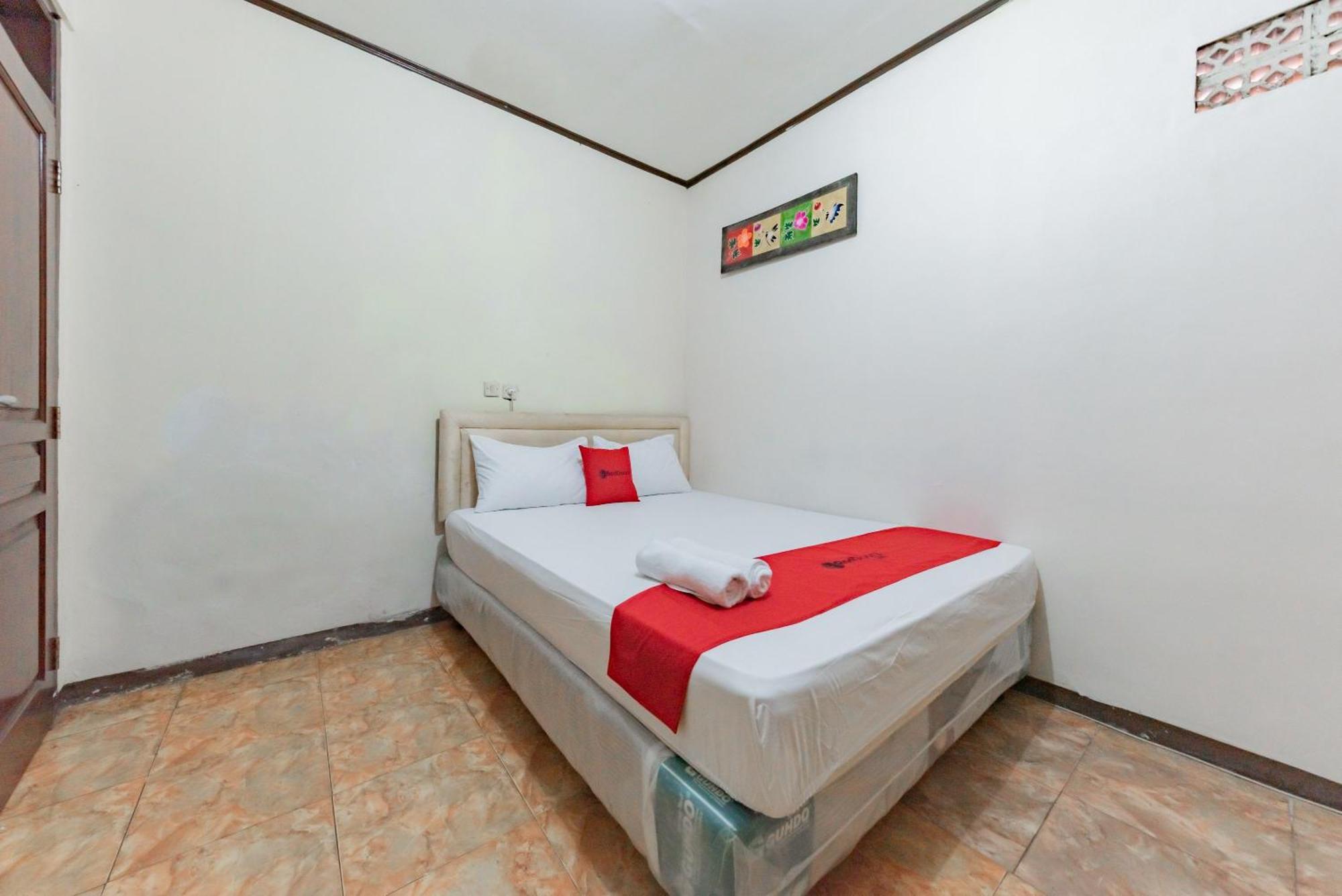 Hotel Reddoorz Near Cikole Lembang Exterior foto