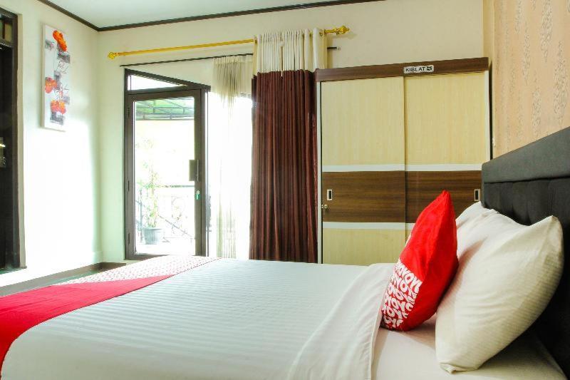 Hotel Reddoorz Near Cikole Lembang Zimmer foto