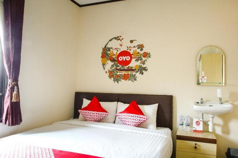 Hotel Reddoorz Near Cikole Lembang Zimmer foto